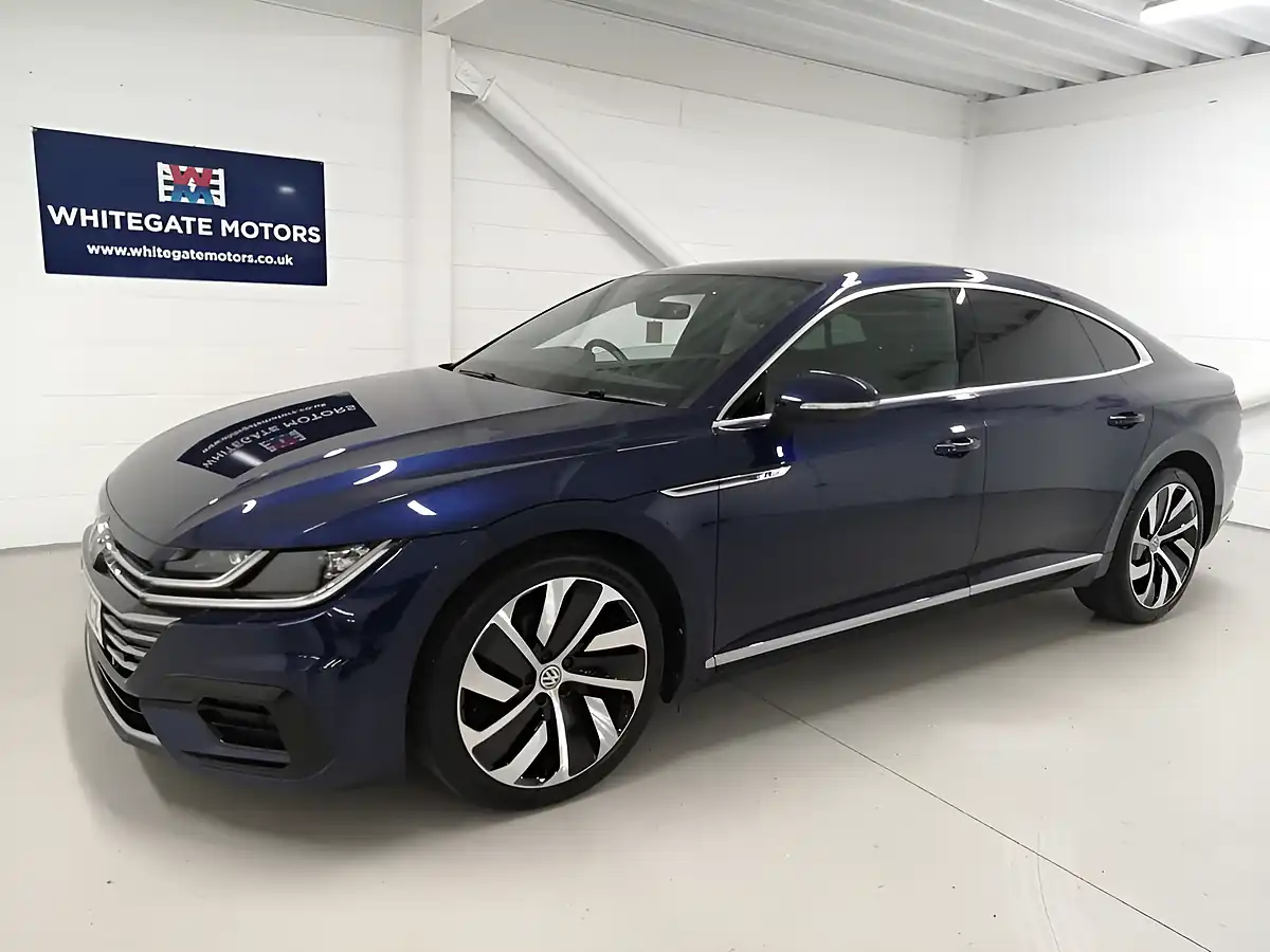 Used 2018 Volkswagen Arteon R-Line Fastback Blue - Interior and Exterior details 7
