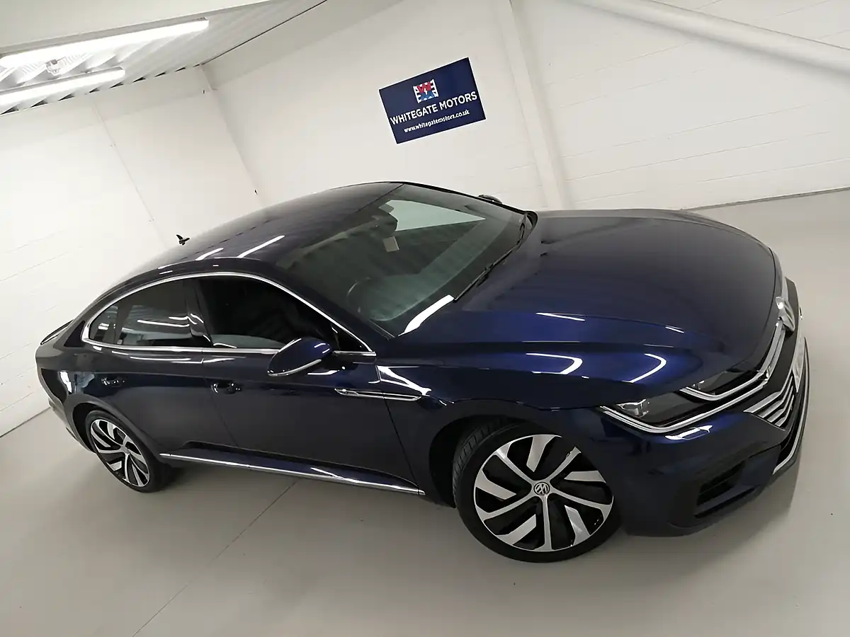 Used 2018 Volkswagen Arteon R-Line Fastback Blue - Interior and Exterior details 9