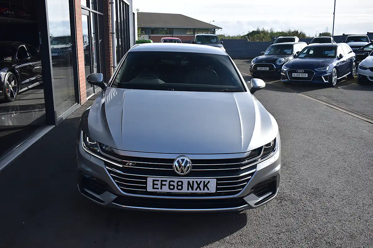 Used 2018 Volkswagen Arteon R-Line Fastback Pyrite Silver - Interior and Exterior details 10