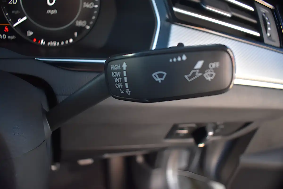 Used 2018 Volkswagen Arteon R-Line Fastback Pyrite Silver - Interior and Exterior details 14