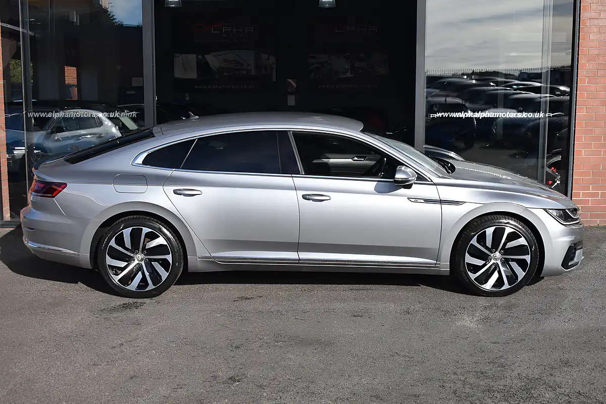 Used 2018 Volkswagen Arteon R-Line Fastback Pyrite Silver - Interior and Exterior details 5