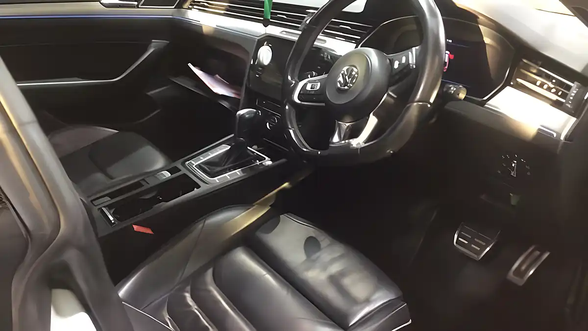 Used 2018 Volkswagen Arteon R-Line White - Interior and Exterior details 11