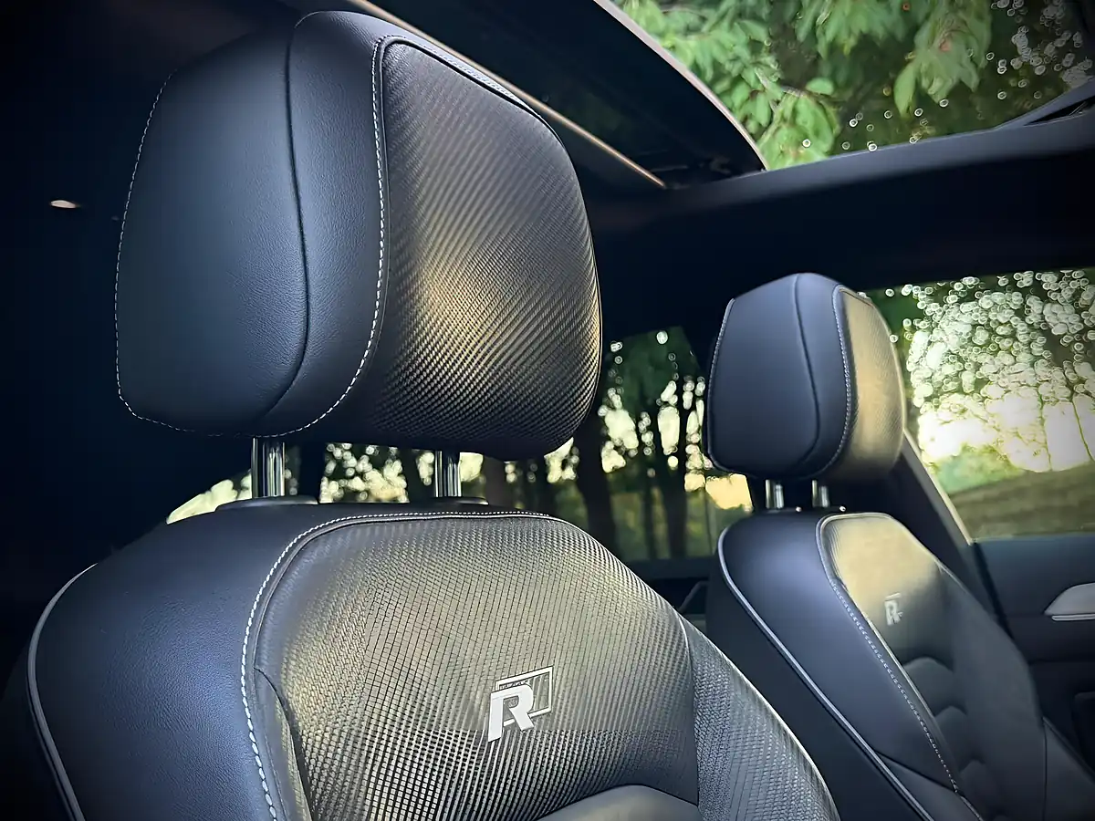 Used 2018 Volkswagen Arteon R-Line Yellow - Interior and Exterior details 10
