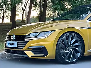 Used 2018 Volkswagen Arteon R-Line Yellow - Interior and Exterior details 11