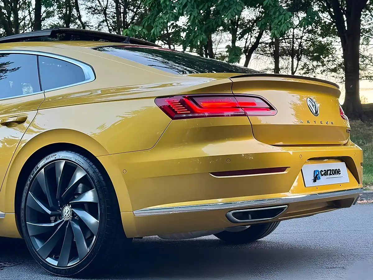 Used 2018 Volkswagen Arteon R-Line Yellow - Interior and Exterior details 12