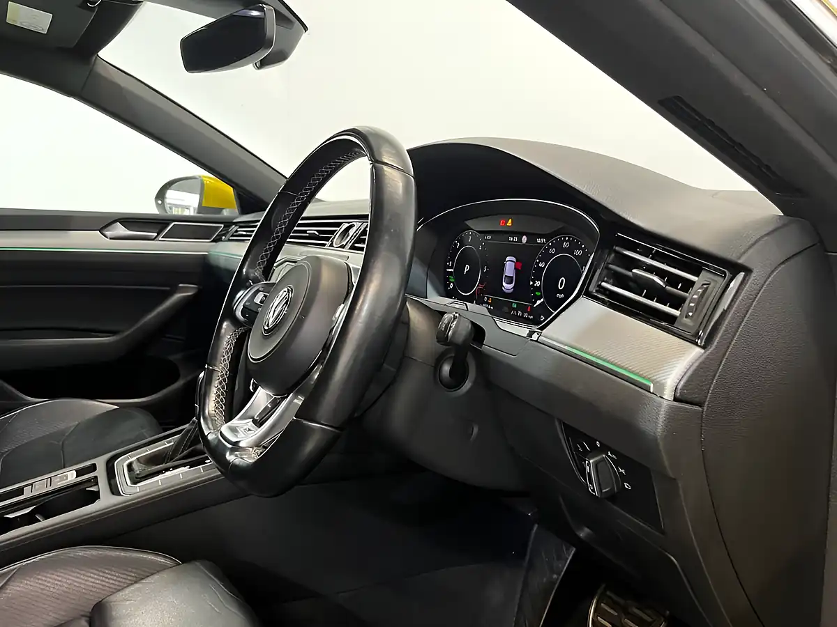 Used 2018 Volkswagen Arteon R-Line Yellow - Interior and Exterior details 15