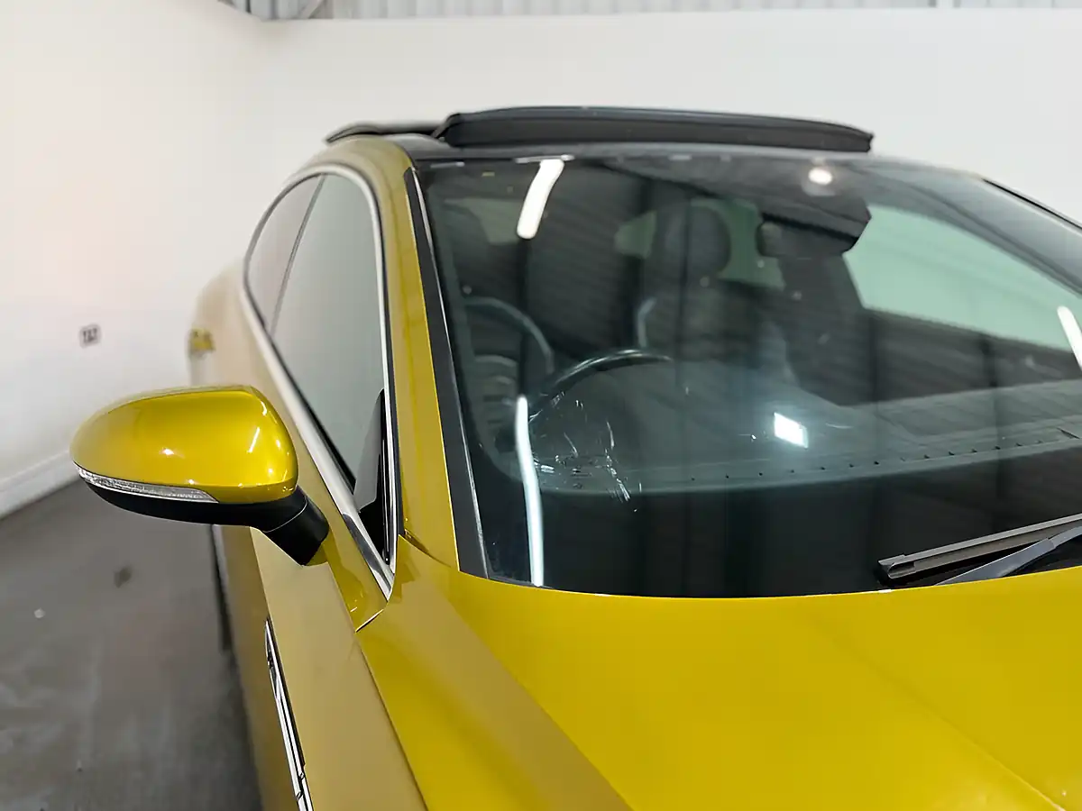 Used 2018 Volkswagen Arteon R-Line Yellow - Interior and Exterior details 6