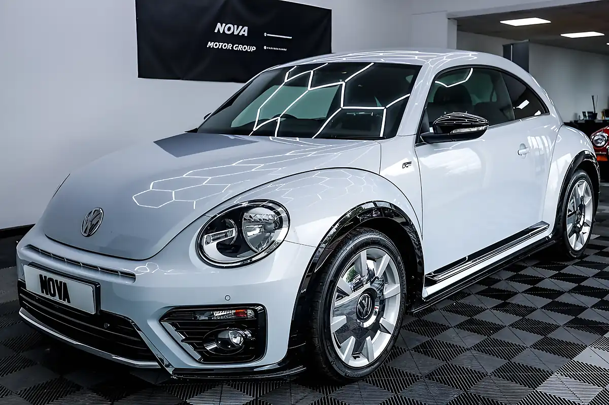 Used 2018 Volkswagen Beetle R-Line Silver - Interior and Exterior details 7