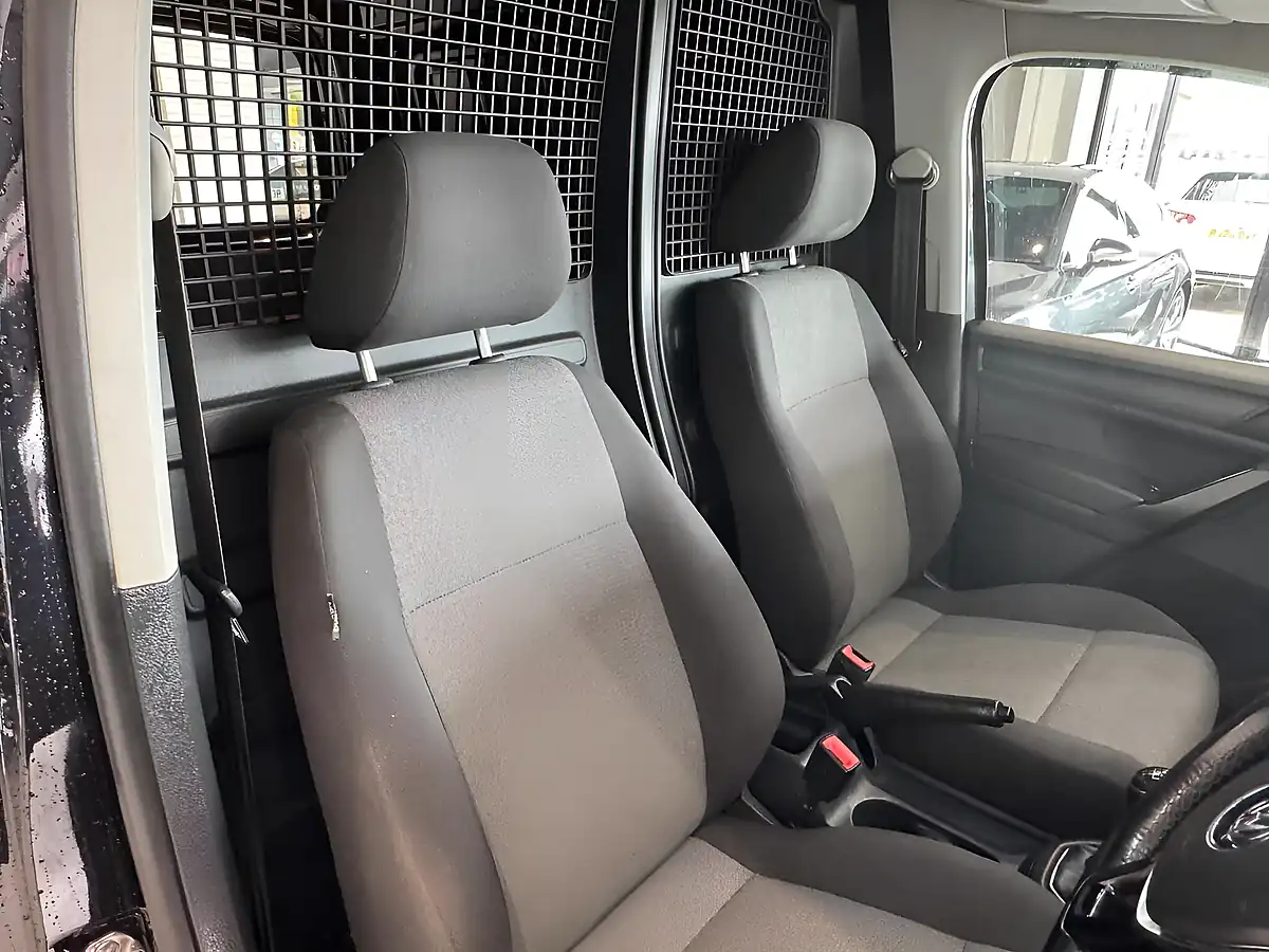 Used 2018 Volkswagen Caddy C20 Bluemotion Tech Startline Black - Interior and Exterior details 12
