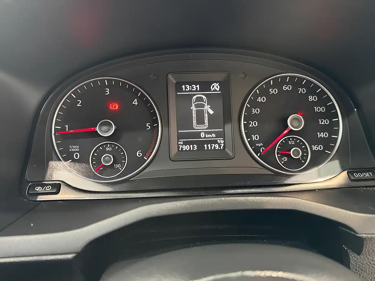 Used 2018 Volkswagen Caddy C20 Bluemotion Tech Startline Black - Interior and Exterior details 16