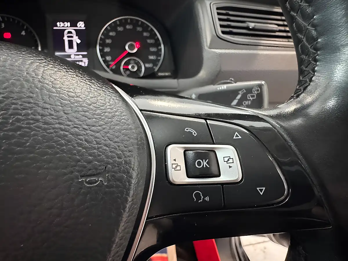 Used 2018 Volkswagen Caddy C20 Bluemotion Tech Startline Black - Interior and Exterior details 17