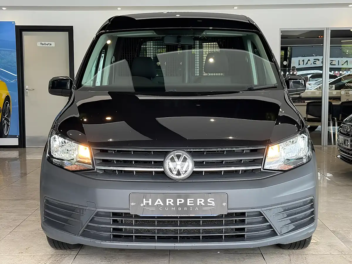 Used 2018 Volkswagen Caddy C20 Bluemotion Tech Startline Black - Interior and Exterior details 2