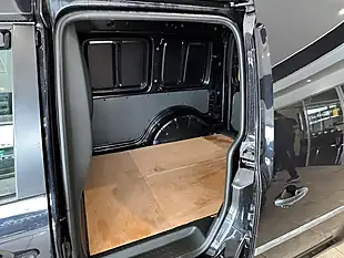 Used 2018 Volkswagen Caddy C20 Bluemotion Tech Startline Black - Interior and Exterior details 7