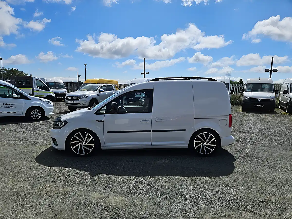 Used 2018 Volkswagen Caddy C20 Trendline White - Interior and Exterior details 5