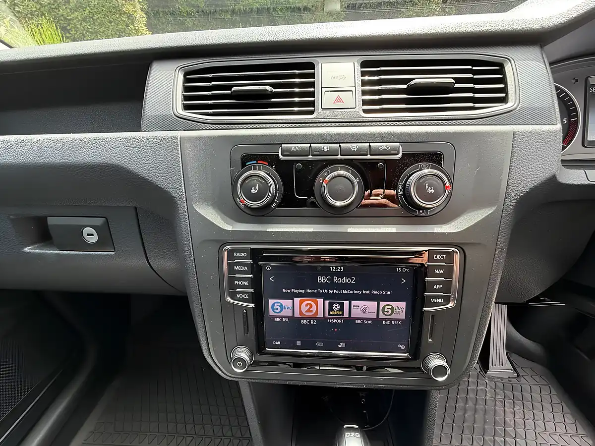 Used 2018 Volkswagen Caddy Highline Black - Interior and Exterior details 15