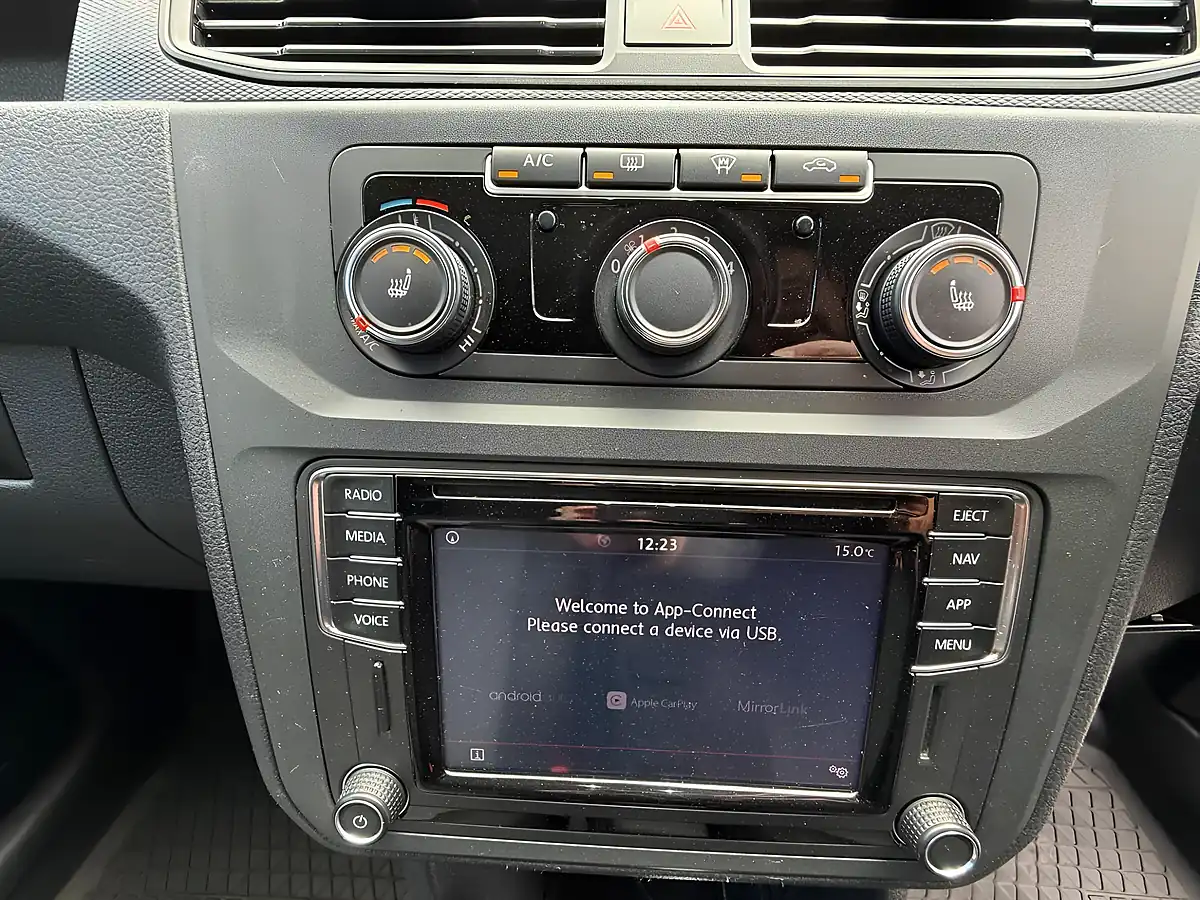 Used 2018 Volkswagen Caddy Highline Black - Interior and Exterior details 16