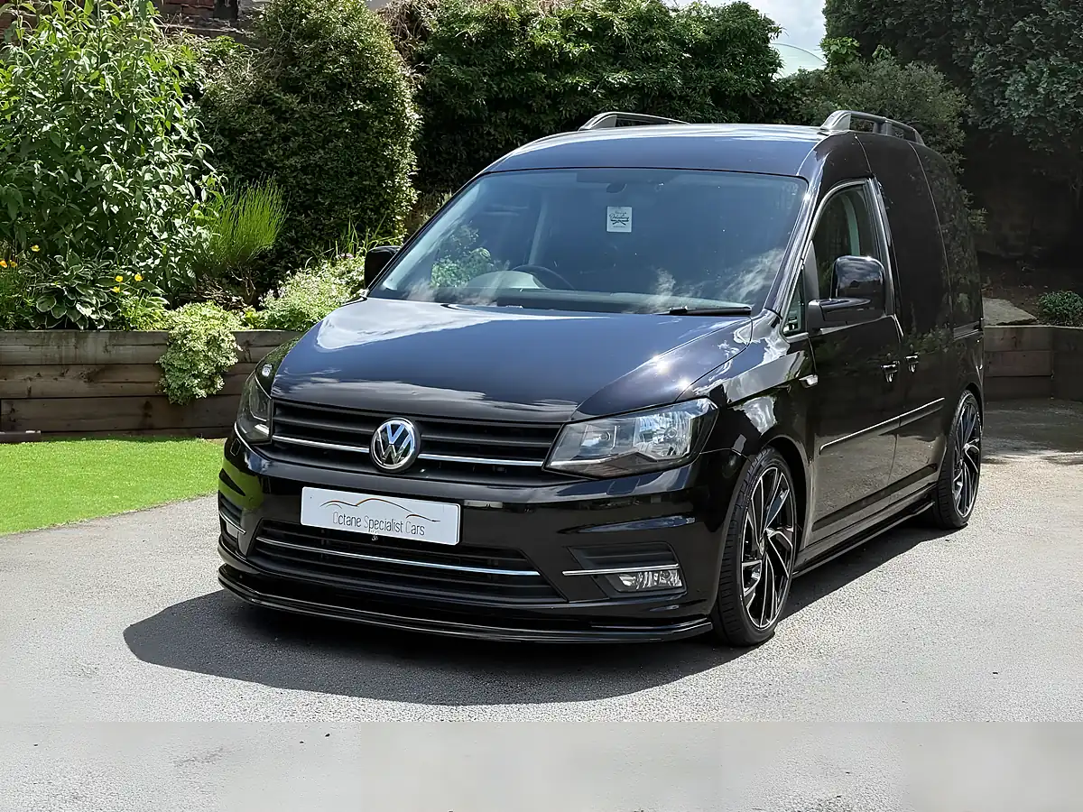 Used 2018 Volkswagen Caddy Highline Black - Interior and Exterior details 3