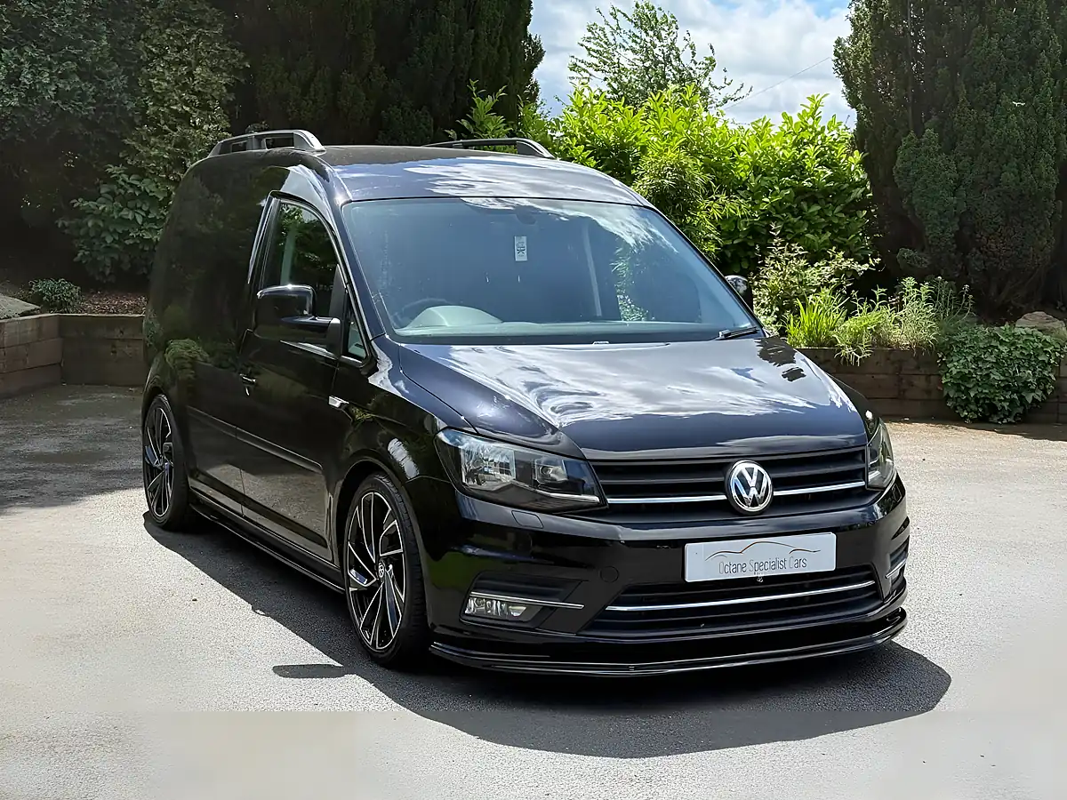 Used 2018 Volkswagen Caddy Highline Black - Interior and Exterior details 4