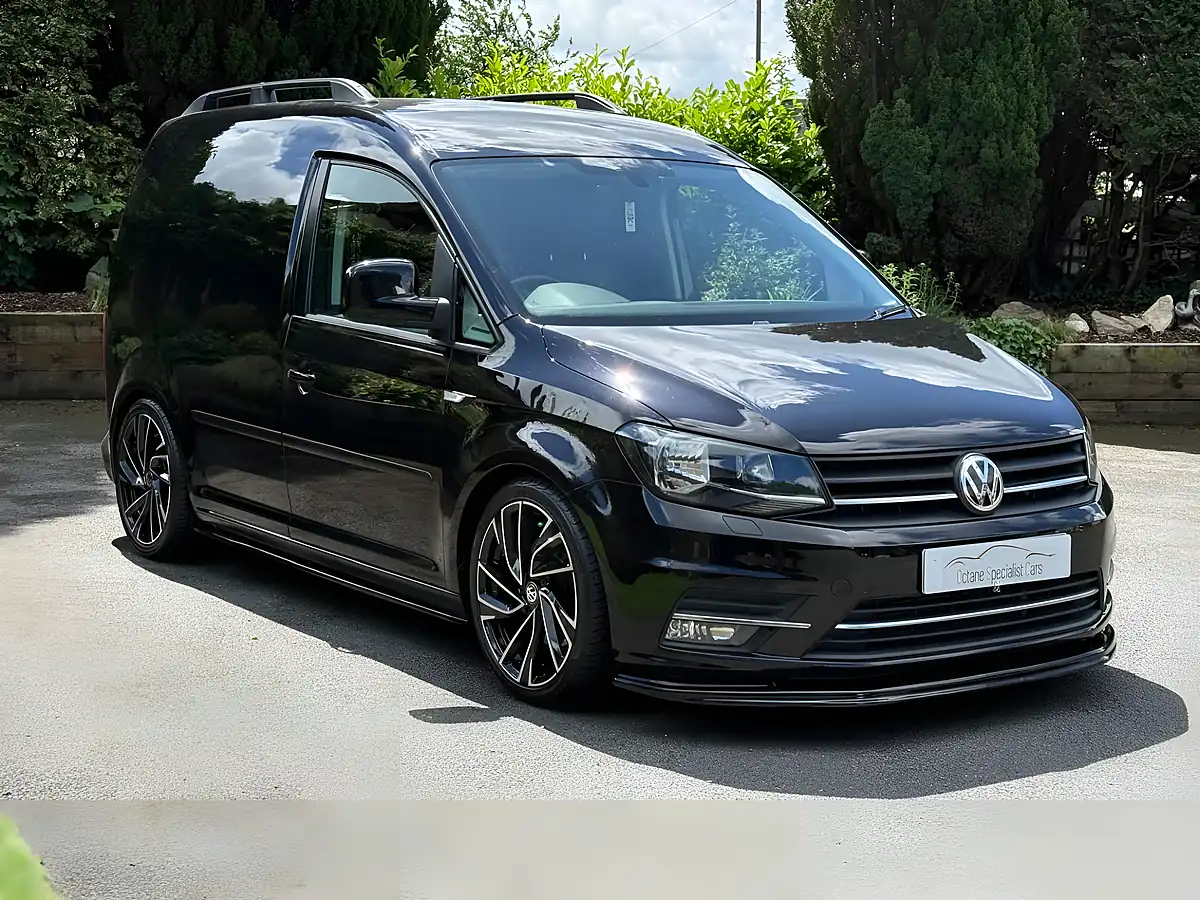 Used 2018 Volkswagen Caddy Highline Black - Interior and Exterior details 5