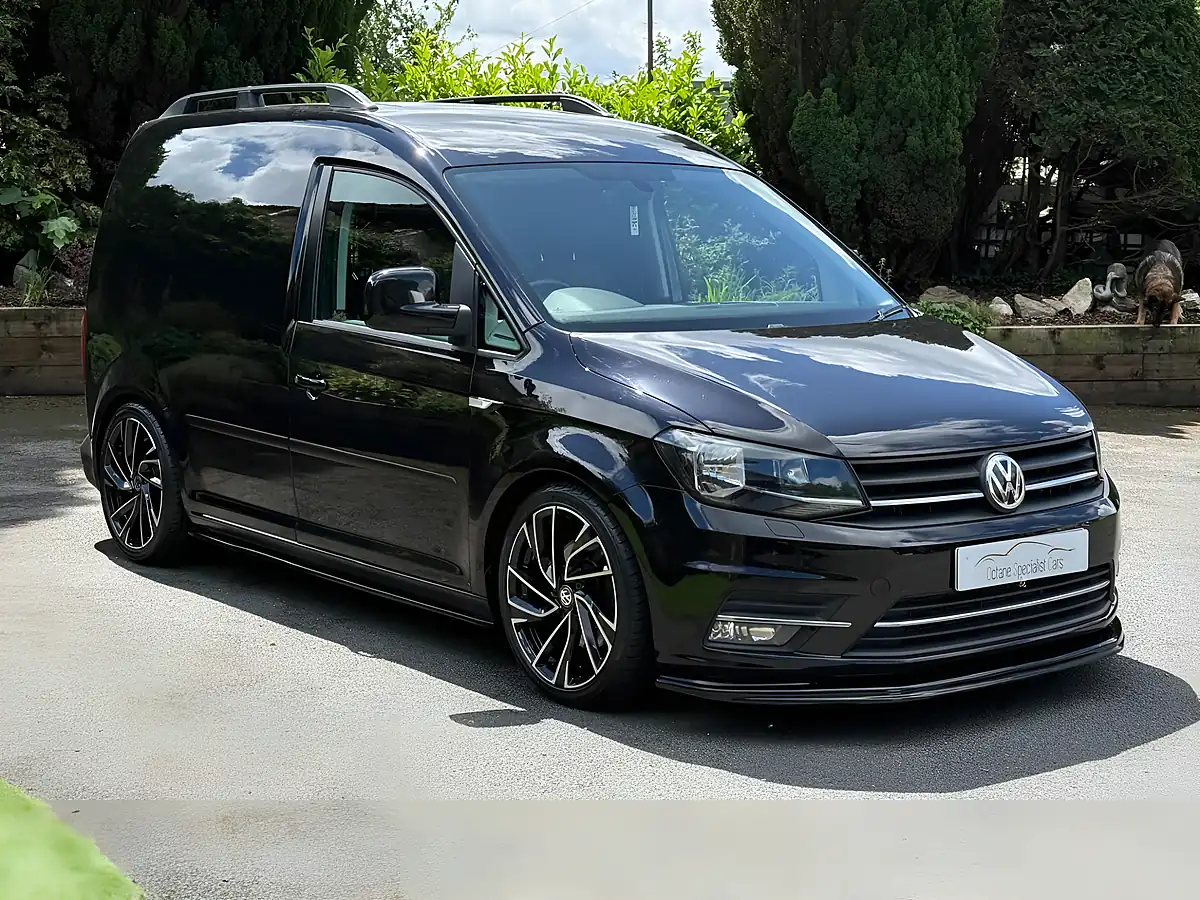 Used 2018 Volkswagen Caddy Highline Black - Interior and Exterior details 6