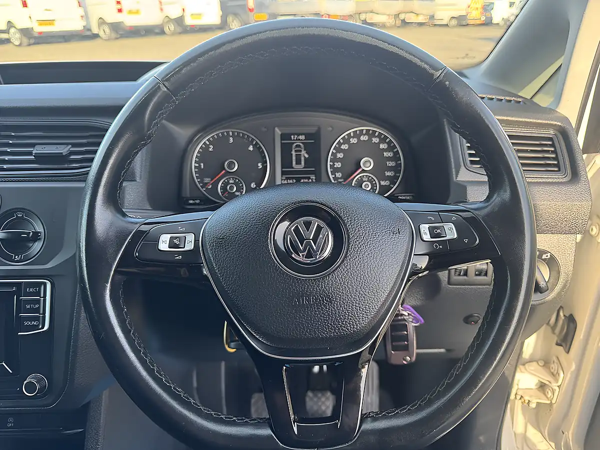 Used 2018 Volkswagen Caddy Maxi C20 Startline - Interior and Exterior details 17