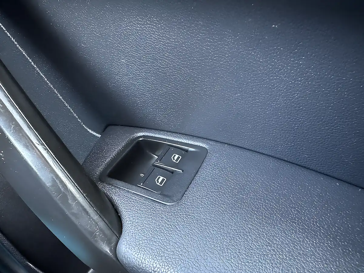 Used 2018 Volkswagen Caddy Maxi C20 Startline - Interior and Exterior details 18