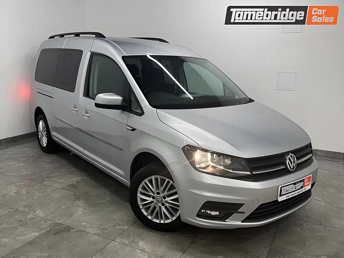 Used 2018 Volkswagen Caddy Maxi Life Silver - Front View