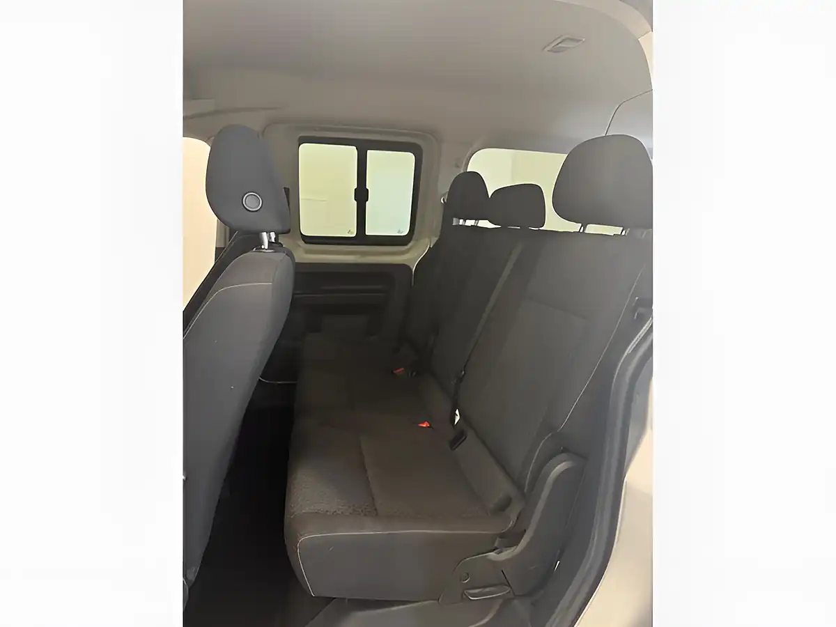 Used 2018 Volkswagen Caddy Maxi Life Silver - Interior and Exterior details 14