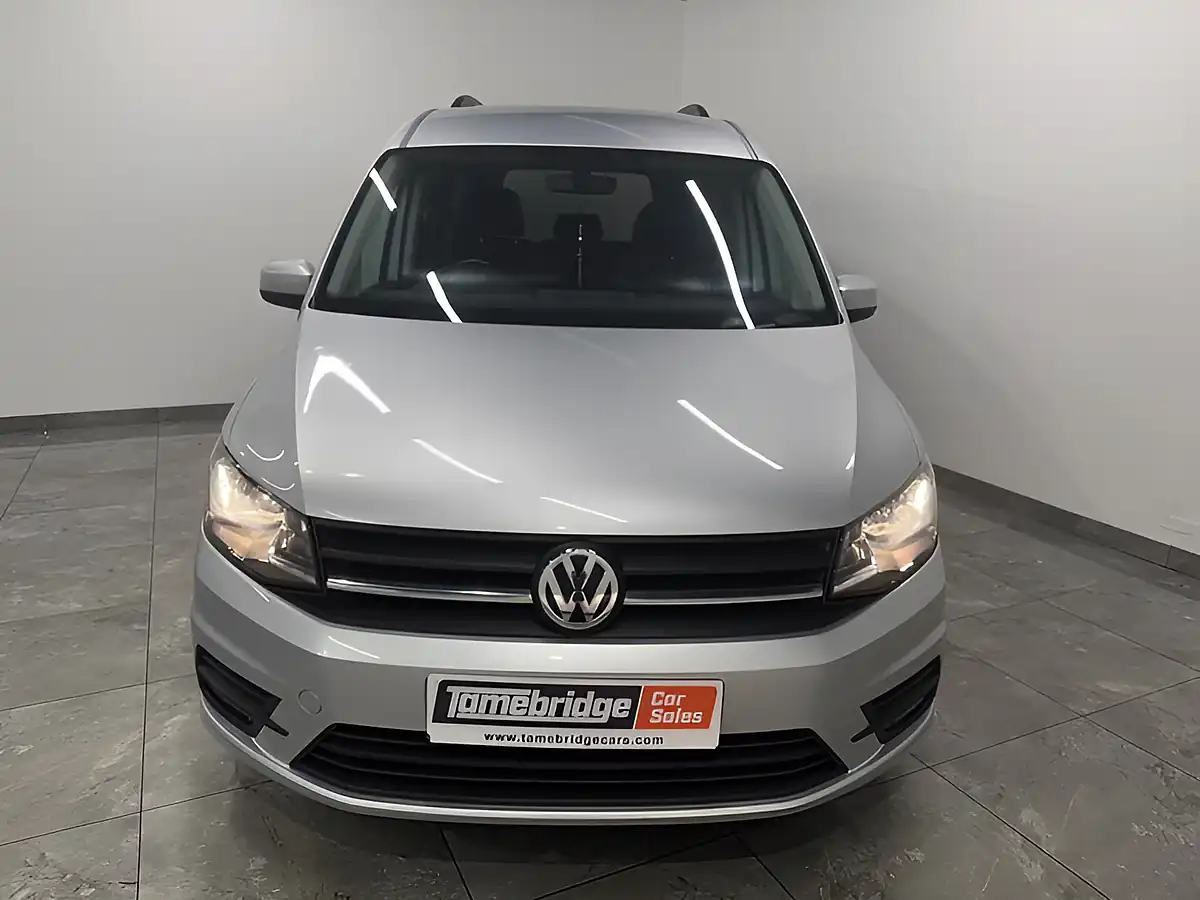 Used 2018 Volkswagen Caddy Maxi Life Silver - Interior and Exterior details 3