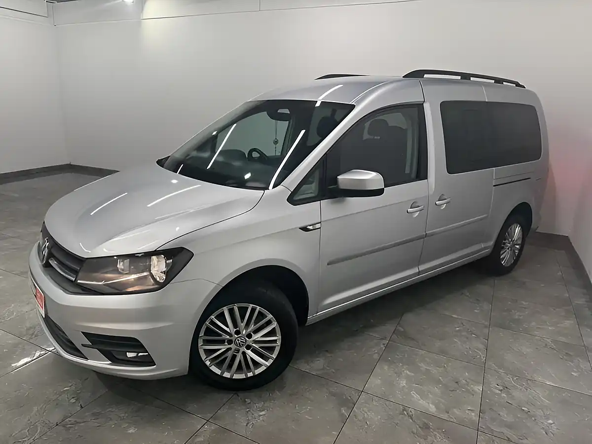 Used 2018 Volkswagen Caddy Maxi Life Silver - Interior and Exterior details 4