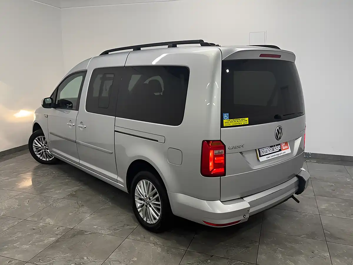 Used 2018 Volkswagen Caddy Maxi Life Silver - Interior and Exterior details 5
