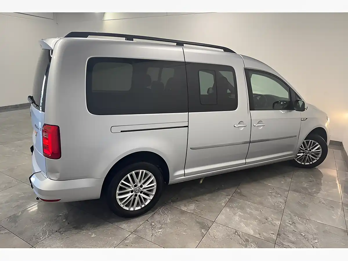 Used 2018 Volkswagen Caddy Maxi Life Silver - Interior and Exterior details 8