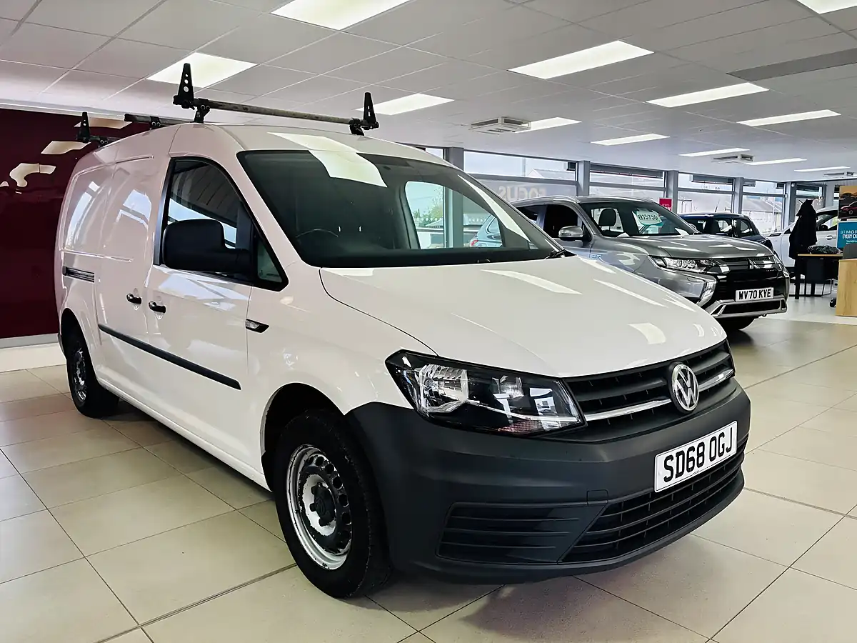 Used 2018 Volkswagen Caddy Maxi Startline Lwb White - Front View