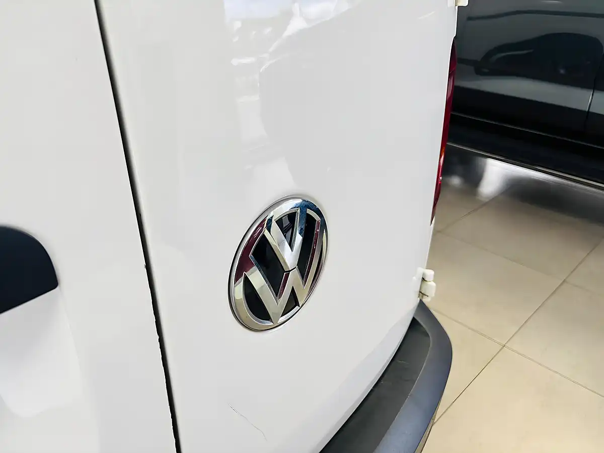 Used 2018 Volkswagen Caddy Maxi Startline Lwb White - Interior and Exterior details 12