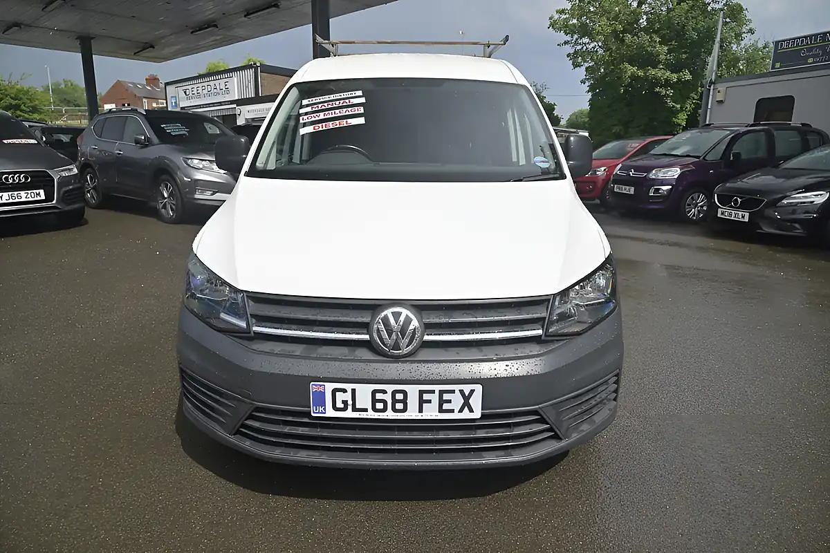 Used 2018 Volkswagen Caddy Maxi White - Interior and Exterior details 2