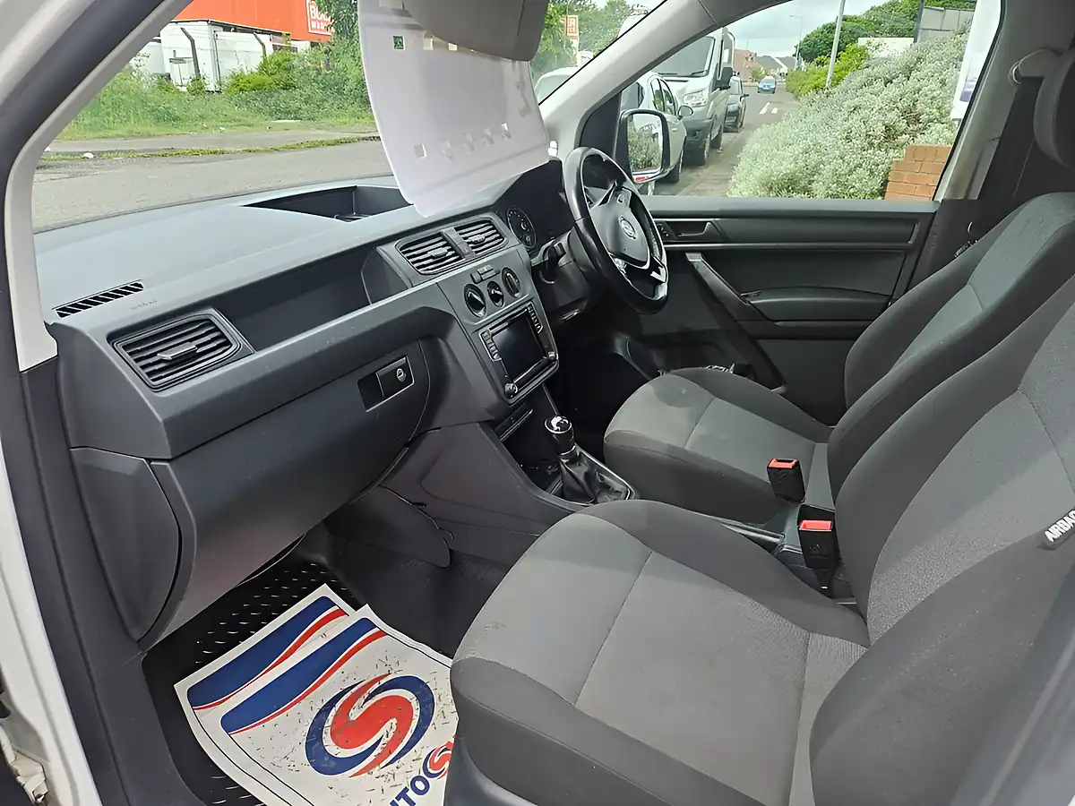 Used 2018 Volkswagen Caddy Startline White - Interior and Exterior details 11