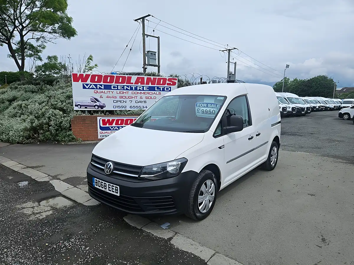 Used 2018 Volkswagen Caddy Startline White - Interior and Exterior details 4