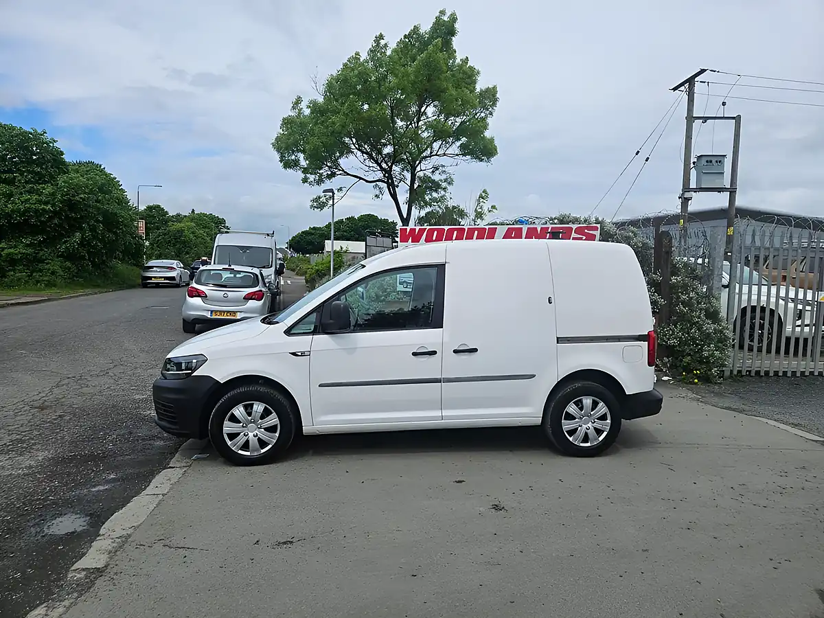 Used 2018 Volkswagen Caddy Startline White - Interior and Exterior details 5