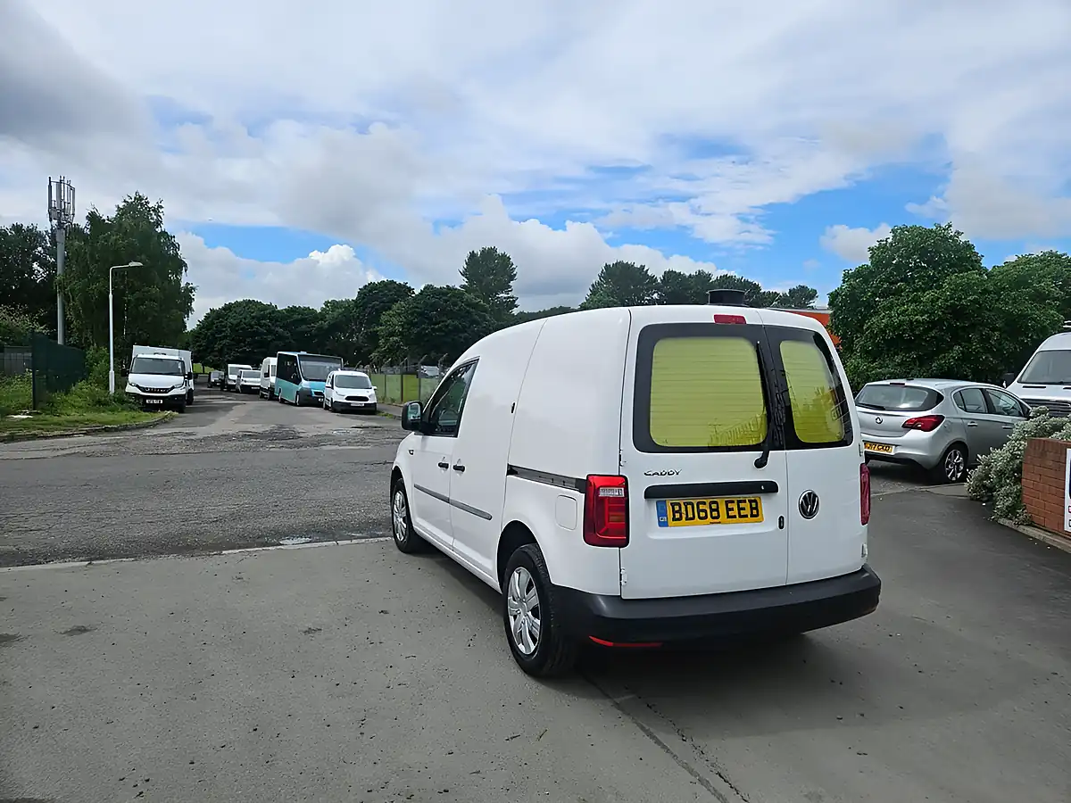Used 2018 Volkswagen Caddy Startline White - Interior and Exterior details 6
