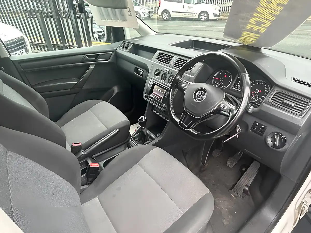 Used 2018 Volkswagen Caddy Startline White - Interior and Exterior details 10