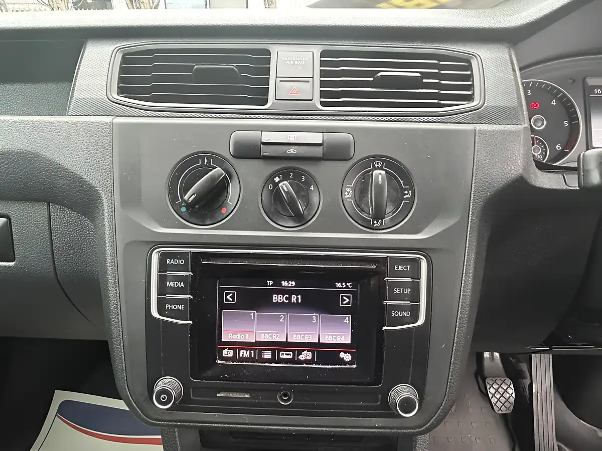 Used 2018 Volkswagen Caddy Startline White - Interior and Exterior details 12