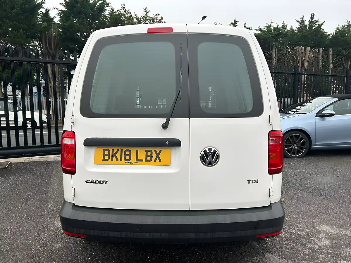 Used 2018 Volkswagen Caddy Startline White - Interior and Exterior details 5