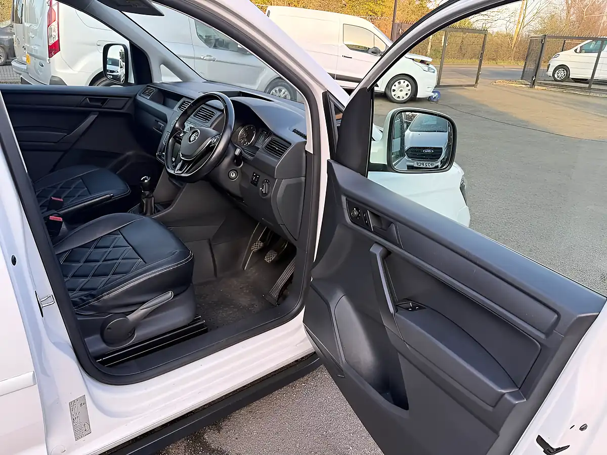 Used 2018 Volkswagen Caddy Tech Trendline White - Interior and Exterior details 12