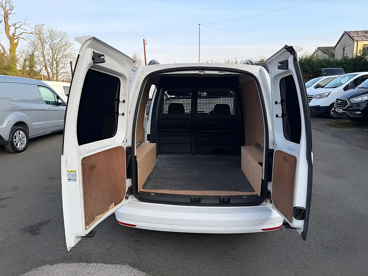 Used 2018 Volkswagen Caddy Tech Trendline White - Interior and Exterior details 16
