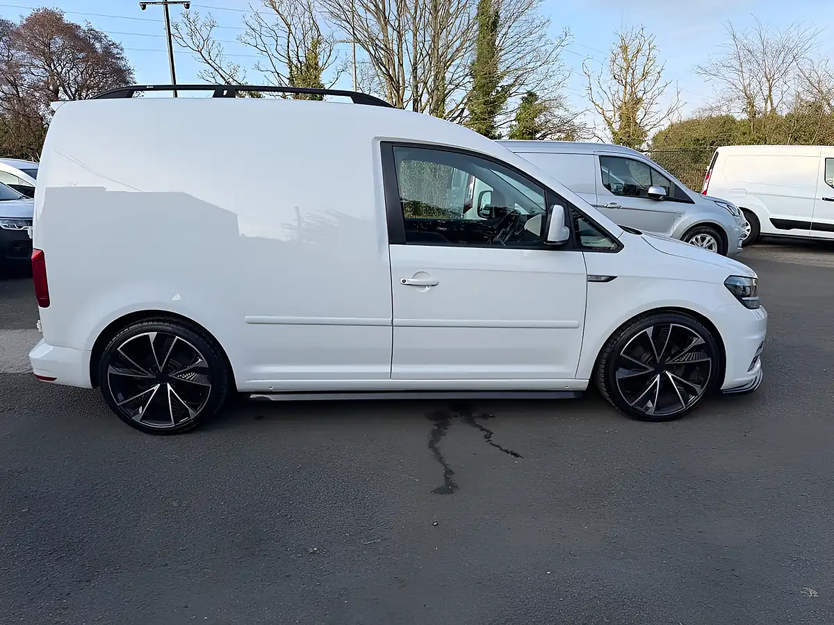 Used 2018 Volkswagen Caddy Tech Trendline White - Interior and Exterior details 6