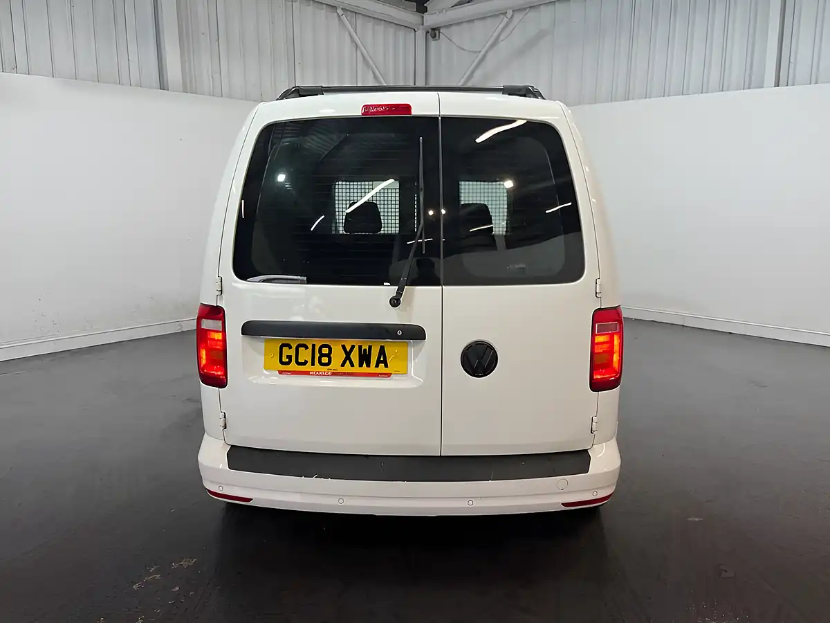 Used 2018 Volkswagen Caddy Trendline White - Interior and Exterior details 14