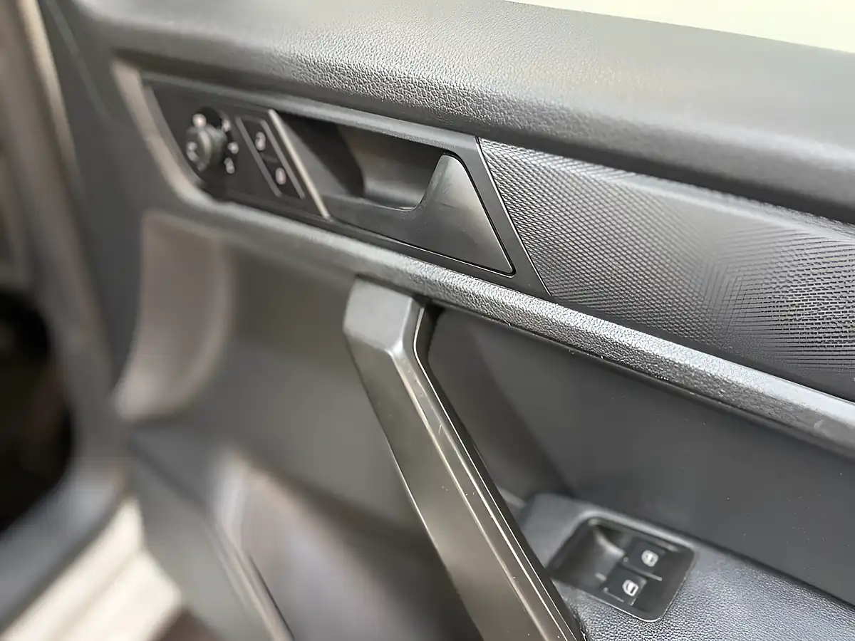 Used 2018 Volkswagen Caddy Trendline White - Interior and Exterior details 20