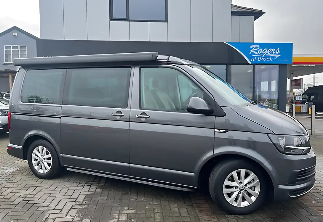 Used 2018 Volkswagen California Beach Grey - Front View