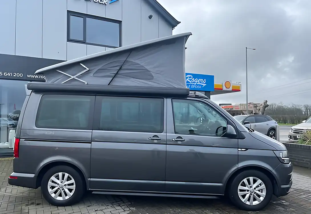 Used 2018 Volkswagen California Beach Grey - Interior and Exterior details 16