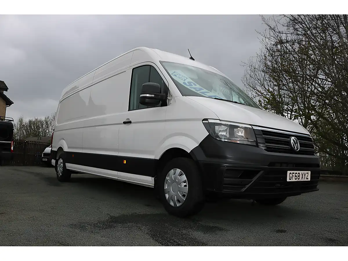 Used 2018 Volkswagen Crafter Lwb White - Interior and Exterior details 11
